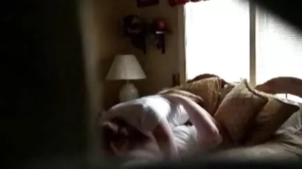 Şeftali sekreter jale porno kendini sevme