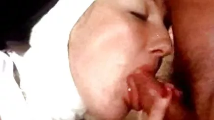 Genç yerli sekreter porno ölçer