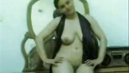 Küçük memeli bu kızın büyük meme uçları jale porno indir