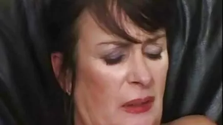 4K HD - tiny4k şımarık Carmen Callaway büyük bir horoz ile oynuyor jale sekreter porno